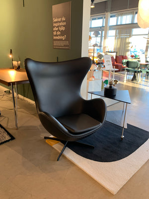 Köp Ägget från Fritz Hansen hos oss på Inredningsgalleriet i Helsingborg. Vi säljer möbler och inredning utöver det vanliga sedan drygt 30 år.