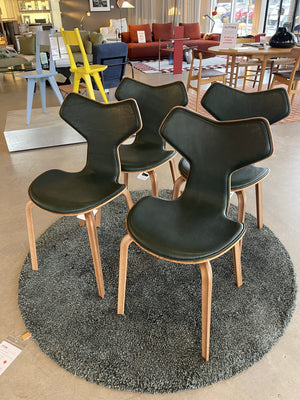 Set med 4 st Grand Prix-stolar från Fritz Hansen