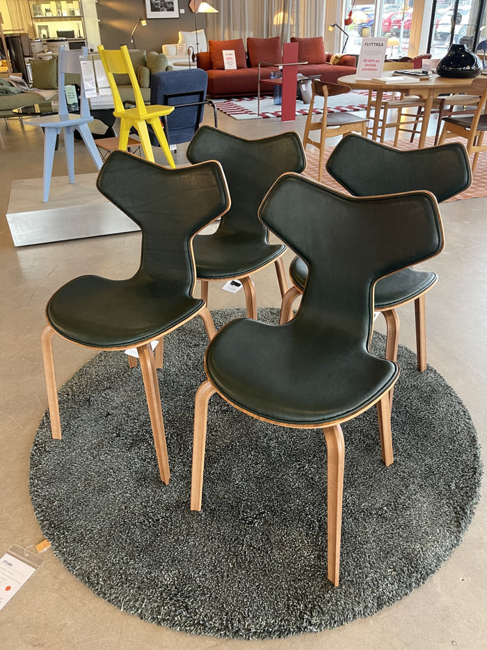 Set med 4 st Grand Prix-stolar från Fritz Hansen