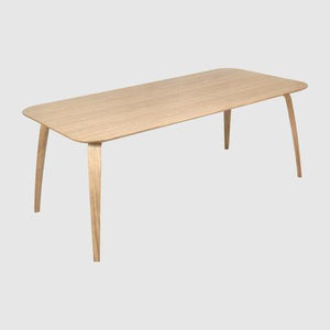 Köp Dining Table från Gubi hos oss på Inredningsgalleriet i Helsingborg. Vi säljer möbler och inredning utöver det vanliga sedan drygt 30 år.