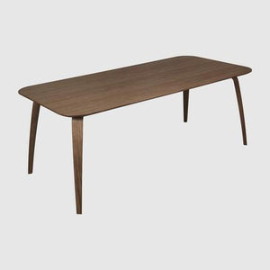 Köp Dining Table från Gubi hos oss på Inredningsgalleriet i Helsingborg. Vi säljer möbler och inredning utöver det vanliga sedan drygt 30 år.